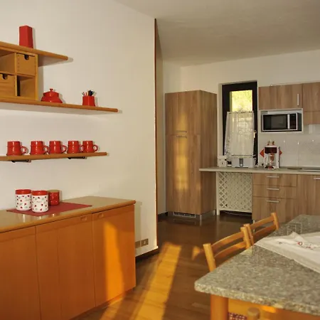 Apartment Lory *
